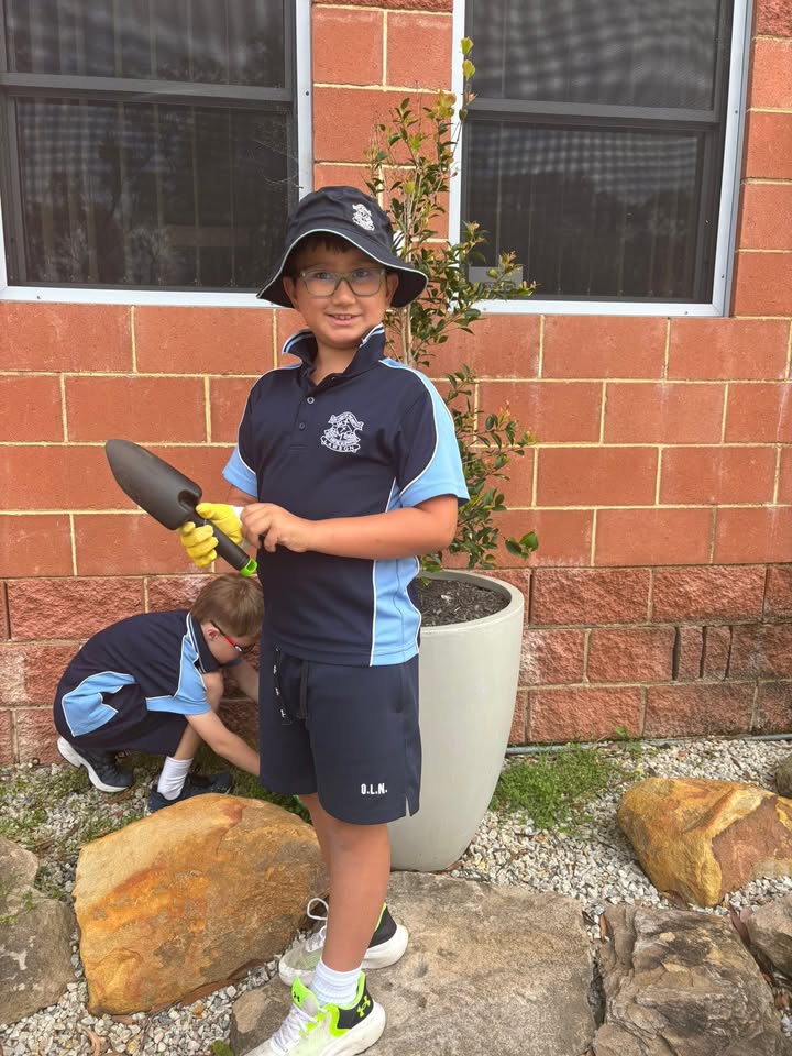 525045016300196_1441780204626668-1